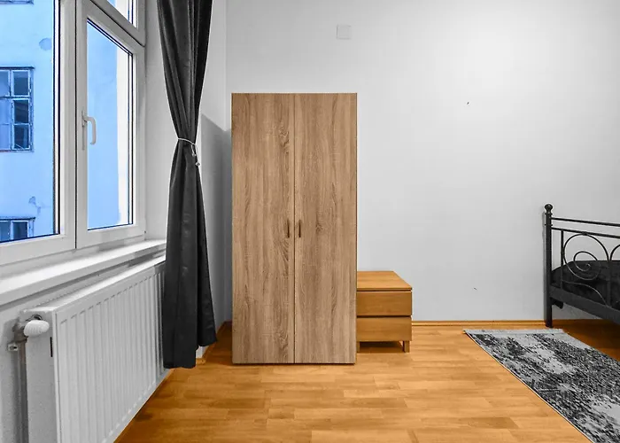 Apartment Modern Three-bedroom, Triple King Beds